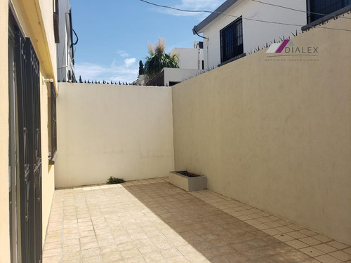 Col. Rincón De La Primavera -casa En Venta Zona Conty- Excelente Ubicación En Guadalupe N.l.