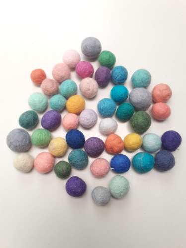 Bolitas De Fieltro 45 Unidades 1,5/2 Cm Aprox Borlas Pelotas