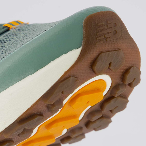 Tênis New Balance Fresh Foam Garoe V2 Verde