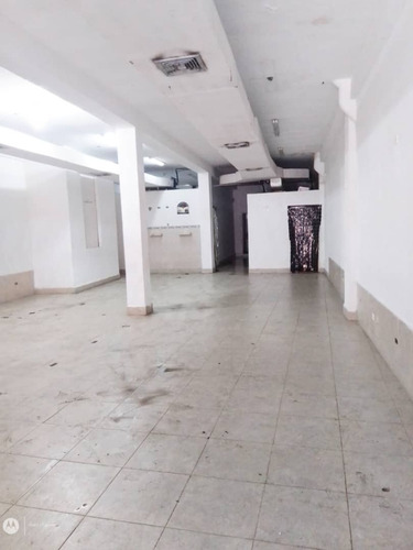 Imagen 4 de 10 de Local Comercial A Pie De Calle En Alquiler, Calle Democracia De Puerto La Cruz. Solo Clientes.