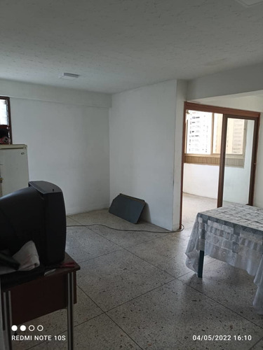 Se Vende Apartamento Centro De Maracay Buena Ubicación Jv