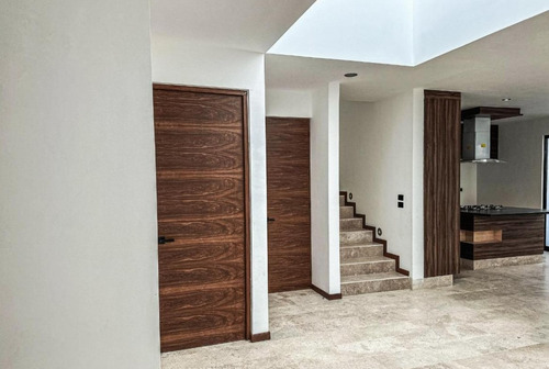 Venta De Casa En Villa Magna, San Luis Potosí. Fm17