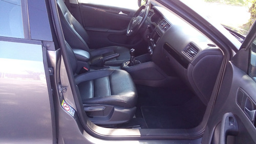 Imagen 6 de 14 de Volkswagen Vento 2.0 Luxury I 140cv