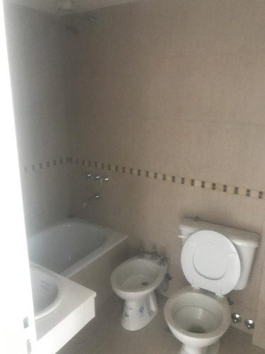Imagen 8 de 9 de Departamento En Venta De 2 Ambientes En Lomas De Zamora