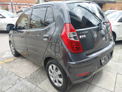 Imagen 4 de 13 de Hyundai I10 1.2 Gls Full Seguridad Mt 1 Airbag Manual