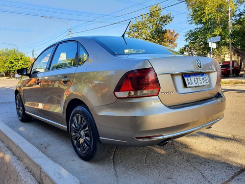 Volkswagen Polo 1.6 Comfortline 2016