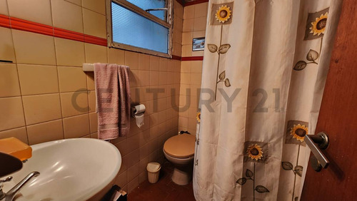 Venta De Departamento Dúplex, Tipo Ph De 2 Ambientes En La Boca