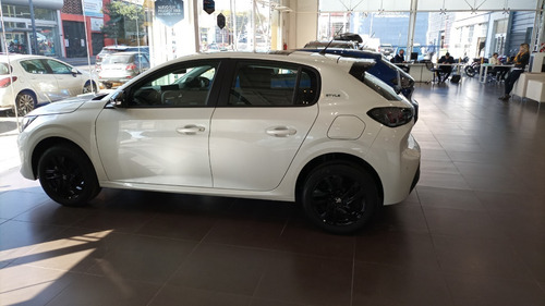 Imagen 6 de 21 de Peugeot 208 Style 1.6 Tiptronic - Avec Peugeot