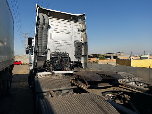 Imagem 2 de 9 de Volvo Fh 520 6x4t 2011