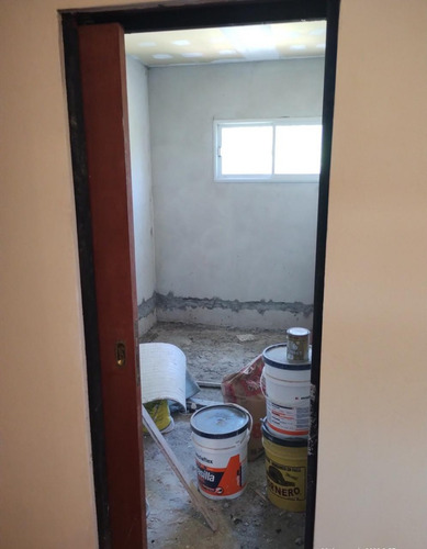 Casa De Dos Plantas A Terminar