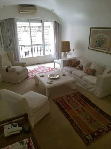 Imagen 3 de 15 de Alvear Y Callao, Edificio Excelente Categoría,al Frente, 2 Ambientes,cochera