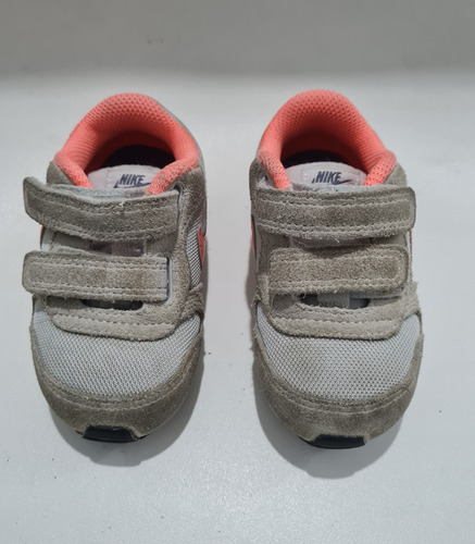 Zapatillas Nike Bebe Talle 21 - 11cm (Usado)
