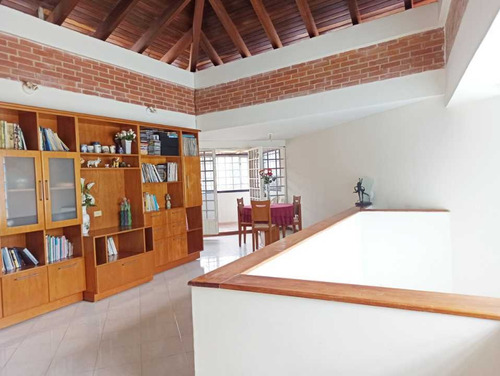 Imagen 10 de 27 de Amplia Y Cómoda Casa De Oportunidad En Venta En La Trinidad Monterrey