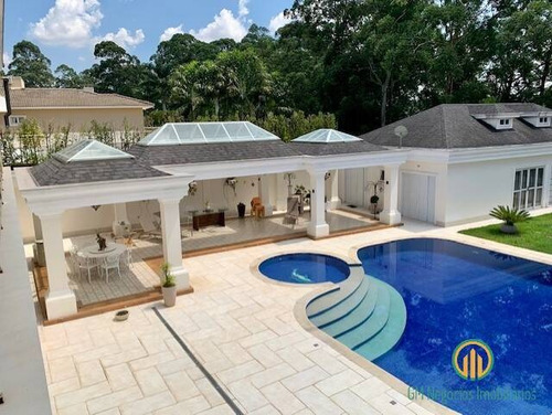 Imagem 3 de 15 de Cond. Euroville - Belíssima Casa Em Estilo Neoclássico Com Fino Acabamento! - M850
