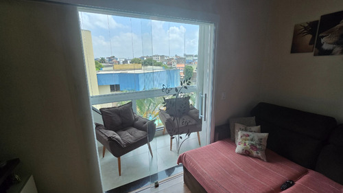 Apartamento Com Móveis Planejados, Sacada Com Vidro Articulado, Vaga De Garagem Coberta, 3 Quartos, Lavanderia Grande, Cozinha Planejada, Piso Eucatex Madeira E Elétrica Nova