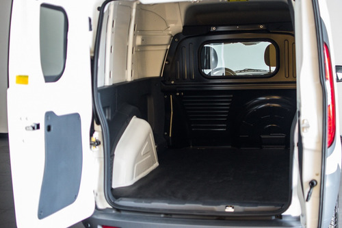 Imagen 4 de 16 de Fiat Fiorino Evo Confort 2022 0km