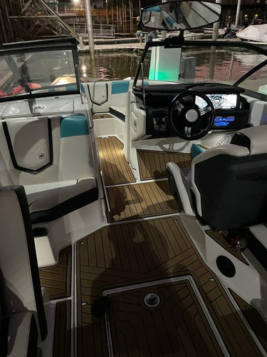 Imagen 6 de 14 de Lancha De Wakeboard Wakesurf Nautique G21 Coastal Edition