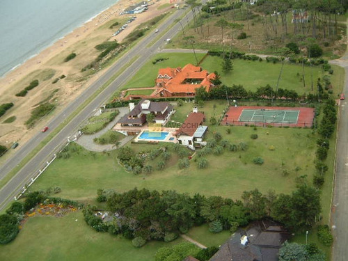 Imagen 4 de 30 de Venta De Casa De 4 Dormitorios En La Mansa, 7000 M2 De Terreno