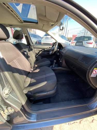 Volkswagen Bora 2013 2.0 Trendline