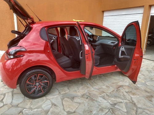 Peugeot 208 Motor Puretch 1.2 Super Econômico!