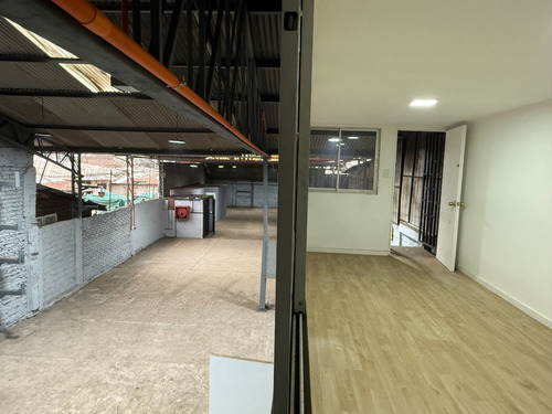 Galpón-bodega/quinta Normal/3 Privados/2baños/duchas