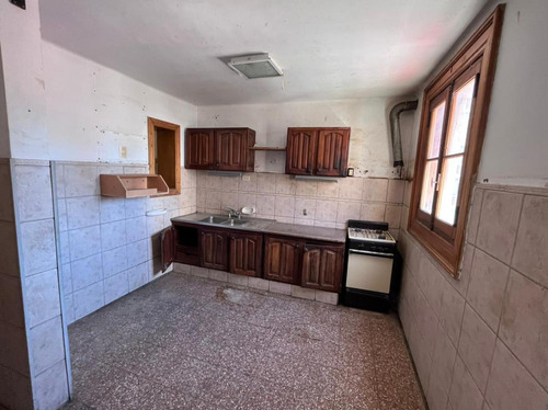 Venta Departamento De Época Con 6 Dormitorios Y 282m2 A Usd 640 Por M2 En Microcentro Rosario