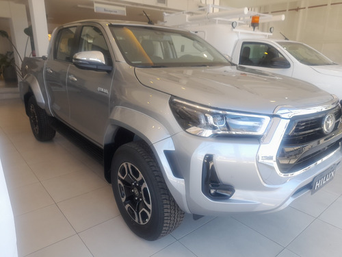 Toyota Hilux Pick-Up 2.8 Cd Srx 204Cv 4X4 At