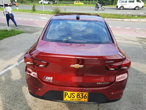 Chevrolet Onix 1.0T Premier Sedan At
