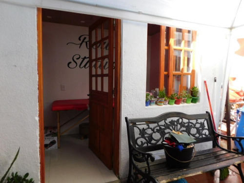 Imagen 13 de 15 de Casa De 3 Dormitorios Sobre Cnel Raíz A Pasitos De Aparicio Saravia (centro Comercial)