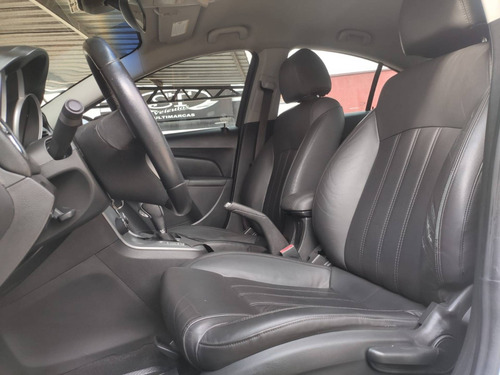 Imagem 9 de 10 de Chevrolet Cruze 1.8 Lt 16v Flex 4p Automático