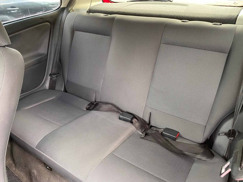 Imagem 14 de 15 de Volkswagen Fox 2012 1.0 Vht Total Flex 3p