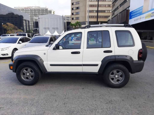 Imagen 8 de 14 de Jeep Cherokee Renegade 2006 4x4 Sincrónico