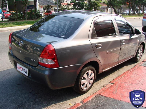 Etios 1.5 X Sedan 2014 - 49.000km