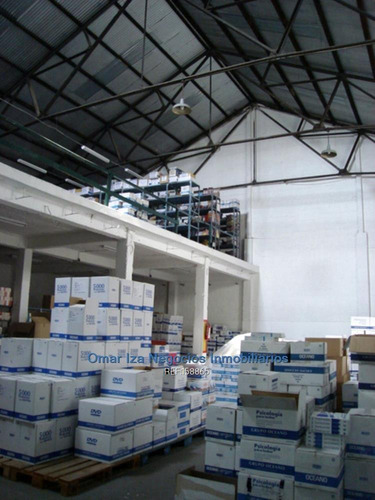 Iza. Venta Local Industrial En Tres Cruces La Comercial