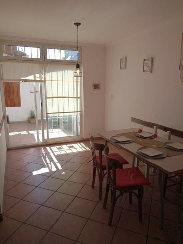 Imagen 3 de 12 de Chalet En Ph 3 Ambientes Caisamar