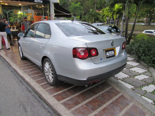 Volkswagen Bora Gli Sedan At Sec Cc2000