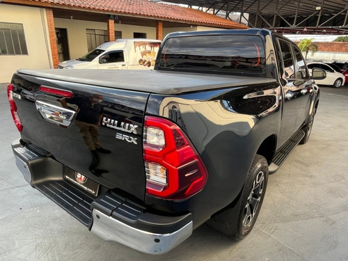 Toyota Hilux 2.8 D-4D TURBO DIESEL CD SRX 4X4 AUTOMÁTICO
