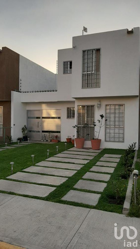 Venta Casa 3 Ambientes Paseos De Chavarría