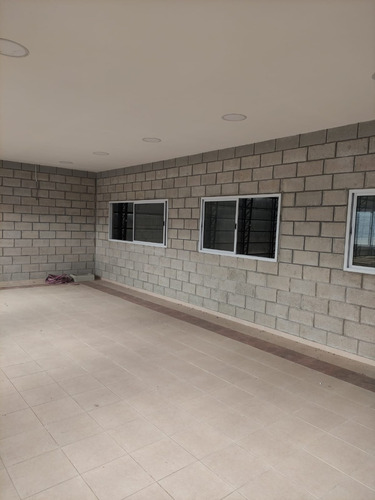 Galpon 2500 M² En Alquiler Parque Industrial Moreno