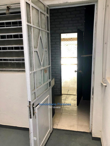 Se Alquila Local Comercial Sobre Av. Gral Flores