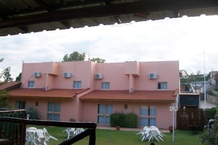 Imagen 7 de 8 de Villa Carlos Paz: Complejo De 4 Duplex: Cada Uno Consta De 3 Camas Completas De 1 Plaza, 1 Cama 2 Plazas, T.v F: 1507