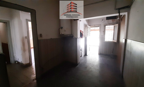 Casa De 3 Amb Lote De 232 M2. Cochera. Patio. Jardin. Casero