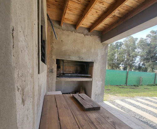 Casa En Venta - 1 Dormitorio 2 Baños - Cocheras - 699mts2 - Tandil