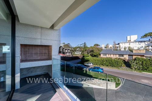 Sea Breezes - Punta Del Este - 3 Dormitorios - Excelente Ubicación Y Servicios - Ref: 269