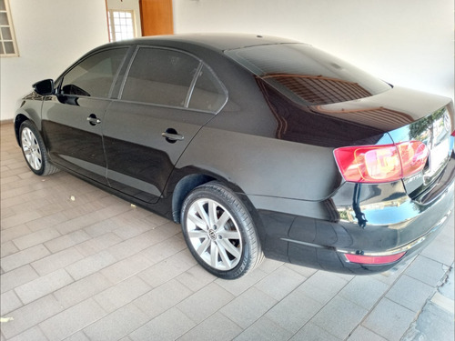 Imagem 3 de 13 de Volkswagen Jetta - 2012/2013 2.0 Comfortline (flex)