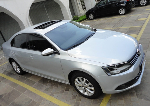 Volkswagen Jetta 2013 2.0 Comfortline Flex 4p Automática