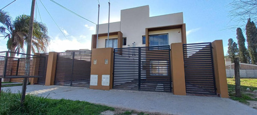 Ph En Venta - 2 Dormitorios 1 Baño - Cochera - 137mts2 - Venado Tuerto, General López, Santa Fe
