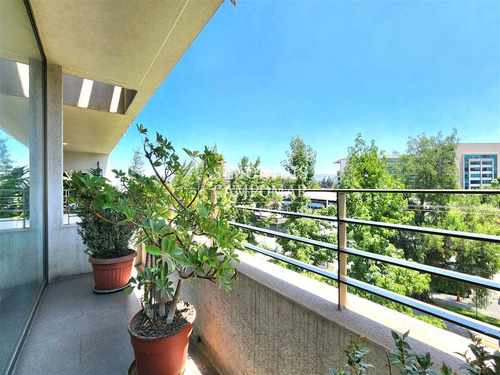 Departamento En Venta De 4 Dorm. En Lo Barnechea La Dehesa