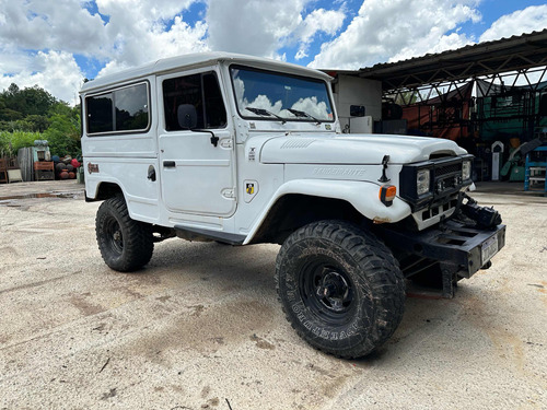 Toyota Bandeirante 3.8 Oj 50 - Lv B