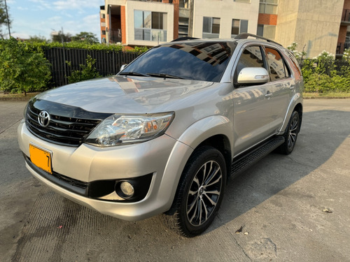 Toyota Fortuner 2.7l 4x2